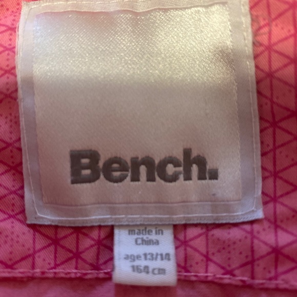 Kids Bench Jacket - Picture 2 of 3